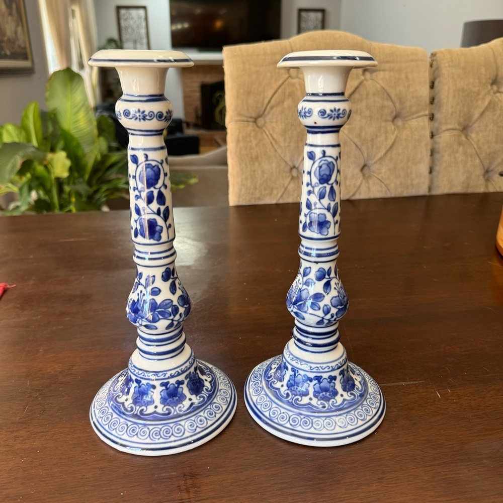 Floral Blue & White Chinese Candlesticks Antique/Vintage  Floral Motif Porcelain - Picture 4 of 16